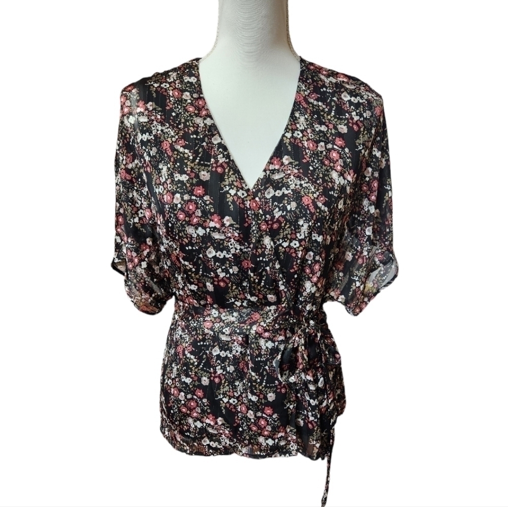 Collective Concepts Women's Floral Black Wrap Blouse, size small